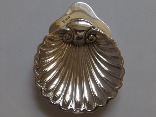 Lovely Silver Edwardian Hallmarked Shell Dish