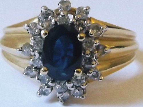 Lovely Art Deco Period 14ct Gold Sapphire & Diamond Ring
