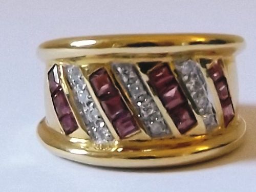 Stunning 18ct Gold Ruby & Diamond Ring C1940s