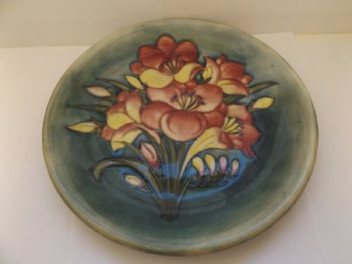 Moorcroft Large African Lily Pattern Plate/bowl
