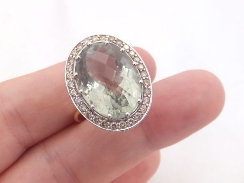 Stunning 18ct Gold 12ct Green Amethyst & Diamond Ring