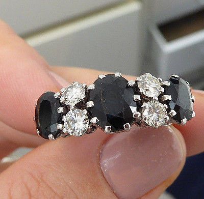 Lovely18ct Gold 0.8ct Diamond & 2.30ct Sapphire Large Art Deco Ring