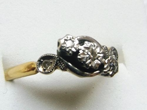 18ct Gold & Platinum Diamond Crossover Ring