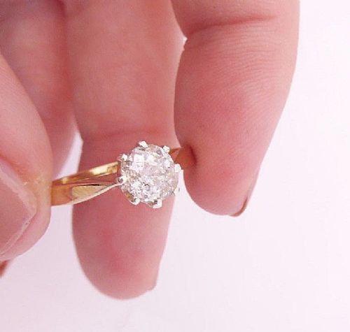 Exceptional Art Deco 18ct Gold 0.85ct Diamond Solitaire Ring
