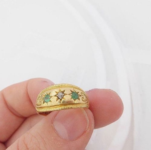 Super Antique18ct Gold Diamond & Emerald Three Stone Ring, 1912