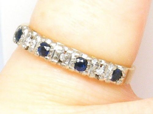 Lovely 18ct Gold Diamond & Sapphire 1/2 Eternity Ring