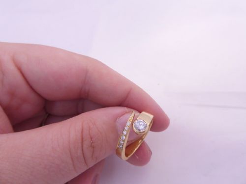 Superb Diamond Snake Solitaire 18ct Gold Ring