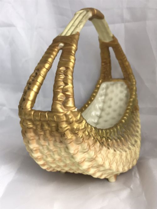 A Large Royal Worcester Blush Ivory Guiled Potpourri Basket Dated 1911