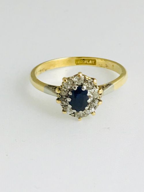 Pretty Edwardian 18ct Gold Sapphire & Diamond Ring