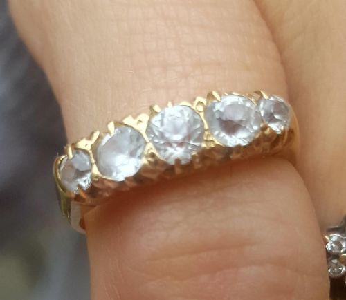 Lovely 18ct Gold 5 Stone 0.75ct Rose Cut Diamond Ring