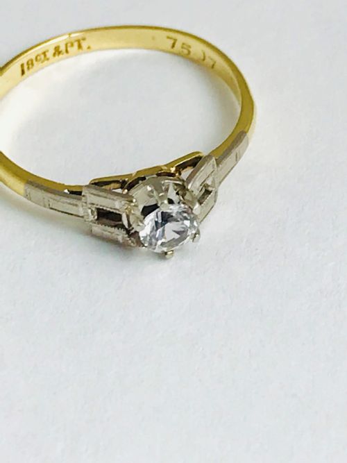 fig 1. Stunning Art Deco 18ct Gold 0.35ct Solitaire Diamond Ring