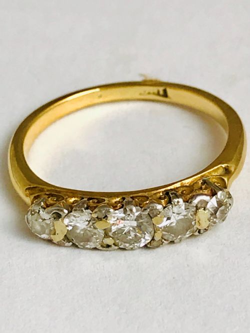 Beautiful Victorian 18ct Gold Five Stone Old Cut Diamond Ring 0.6ct