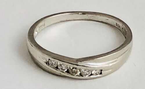 Unusual 5 Diamond Platinum Ring. Size O1/2. 3.G