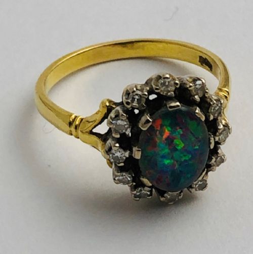 Beautiful 18ct Gold Diamond & Opal Triplet Ring