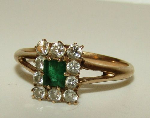 Gorgeous, Victorian, 18 Ct Gold Ring with Emerald and Old Cut Diamonds