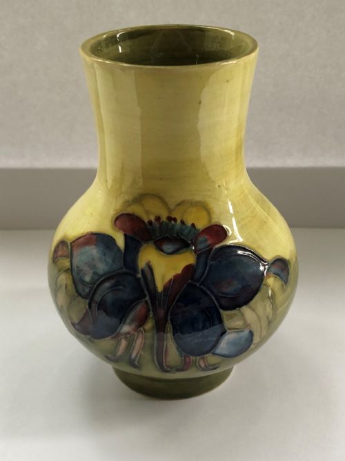 Delightful Moorcroft Orchid Pattern Vase. Original Paper Label