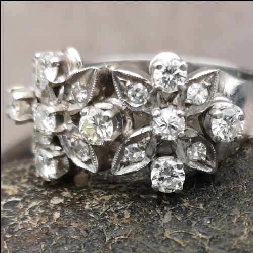 Beautiful 18ct White Gold Diamond Double Flower Cluster Ring