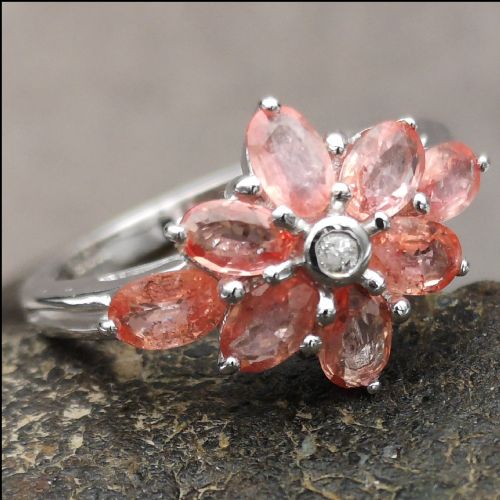18ct White Gold Pink Topaz Diamond Cluster Ring