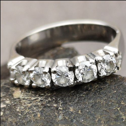 Stunning 18ct White Gold, 0.92 Ct Diamond 5 Stone Ring