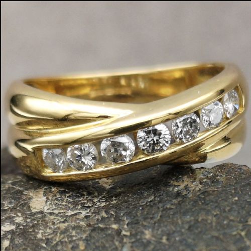18ct Gold 7 Stone Diamond 0.5ct Cross Over Half Eternity Ring