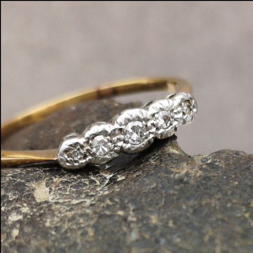 Antique 18ct Gold  5 Stone Diamond Ring