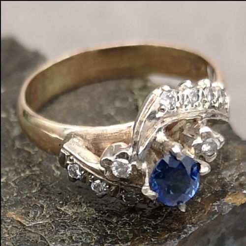 Beautiful Victorian 18ct Gold Sapphire & Diamond Ring