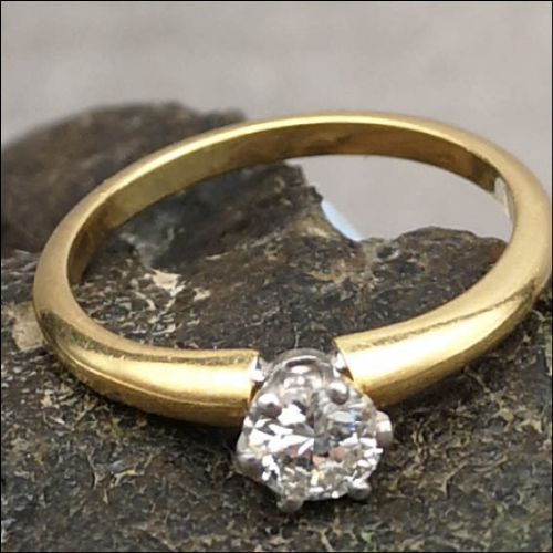 Beautiful Art Deco 18ct Diamond 0.33ct Solitaire Ring