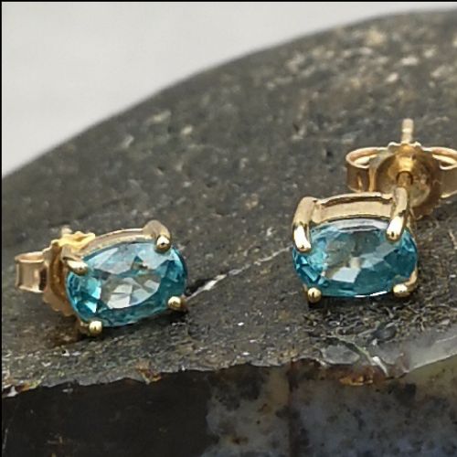 9ct Gold Oval Blue Topaz Stud Earrings
