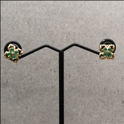 9ct Gold Emerald Clover Shaped Stud Earrings