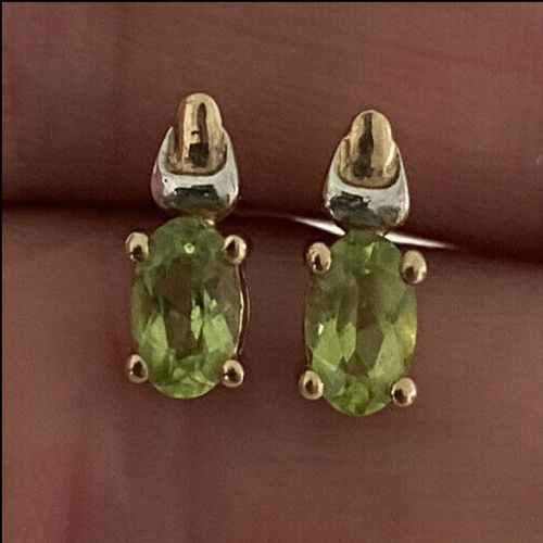 9ct Gold Peridot Stud Earring