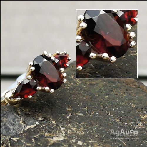 fig 1. 14ct Gold Three Stone Garnet Ring