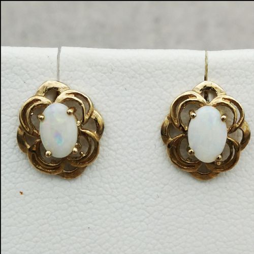 9ct Gold Opal Stud Earrings