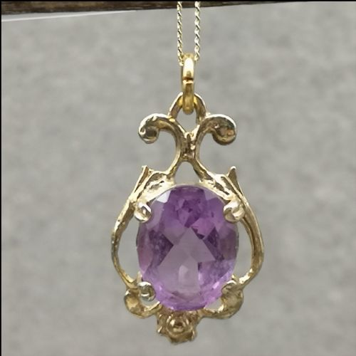 9ct Gold Amethyst Stone Set Necklace