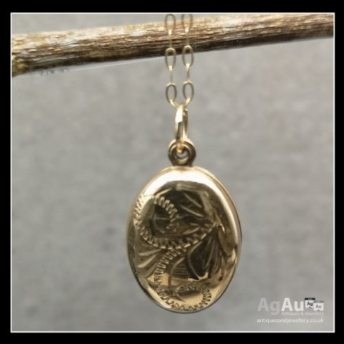 fig 1. 9ct Gold Locket and Chain