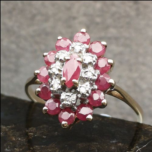 9ct Gold Diamond & Ruby Cluster Ring