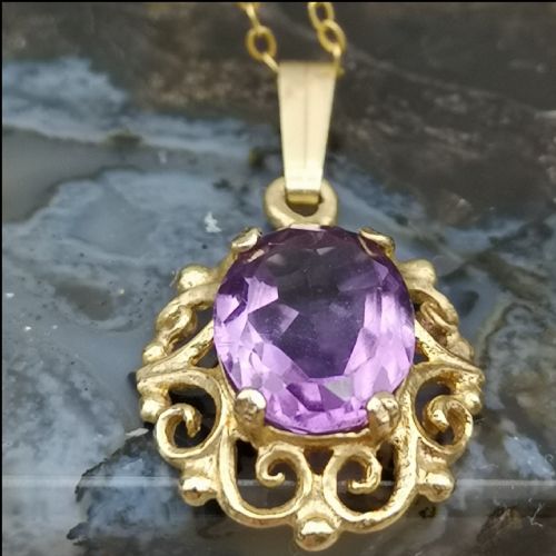 9ct Gold Amethyst Pendant on Chain