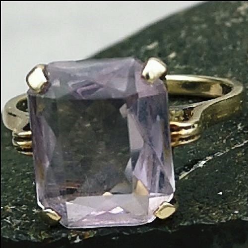 9ct Gold Emerald Cut Amethyst (3ct) Solitaire Ring