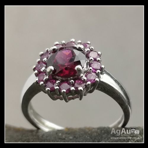 fig 1. 9ct White Gold Amethyst Cluster Ring