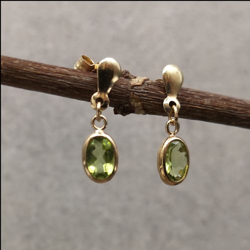 9ct Gold Peridot Drop Dangly Earrings