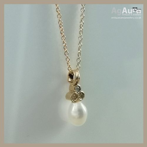 fig 1. 18ct Gold Baroque Pearl and Diamond Pendant Necklace
