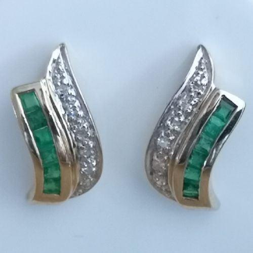 9ct Gold Diamond & Emerald Stud Earrings