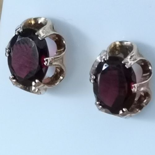 9ct Gold Large Garnet Stud Earrings