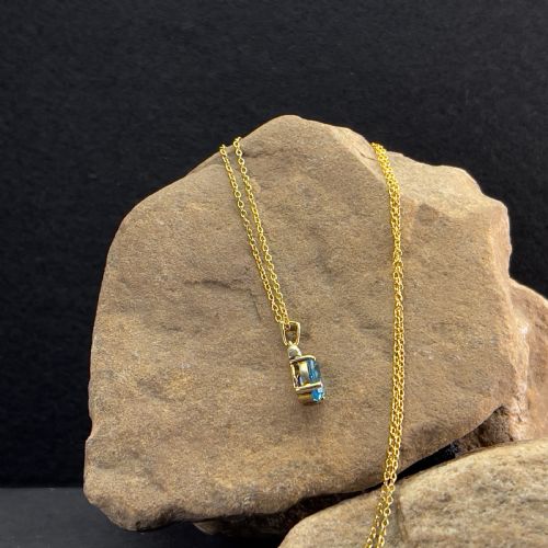 9CT GOLD DIAMOND BLUE TOPAZ PENDANT NECKLACE - ADDITIONAL PHOTO 4