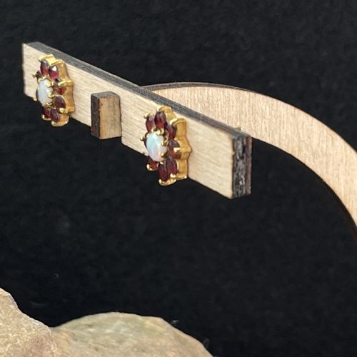 fig 1. 9ct Gold Vintage Opal & Garnet Stud Earring