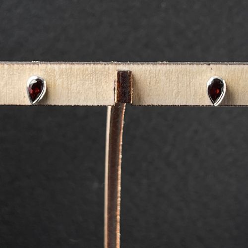 9ct White Gold Pear Drop Garnet Stud Earrings