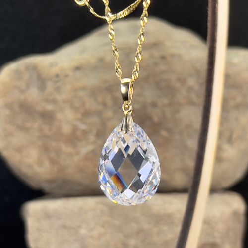 14ct Gold Crystal Pendant Necklace