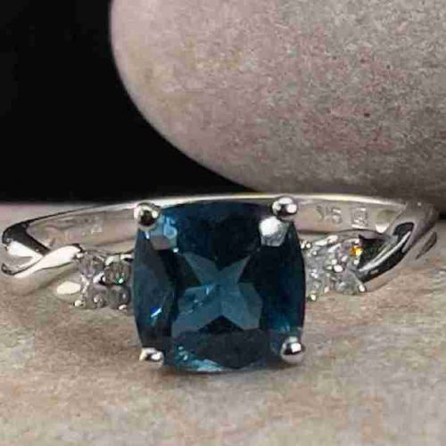 9ct White Gold London Blue Topaz & Diamond Ring