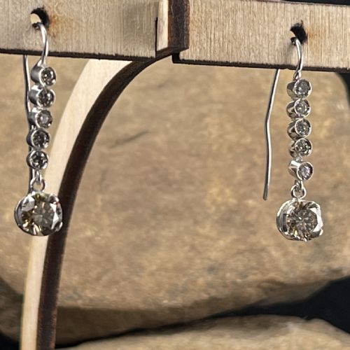 18ct White Gold 1.8ct Diamond Drop Earrings