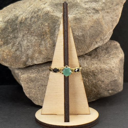 fig 1. 18ct Gold Emerald & Sapphire Dress Ring
