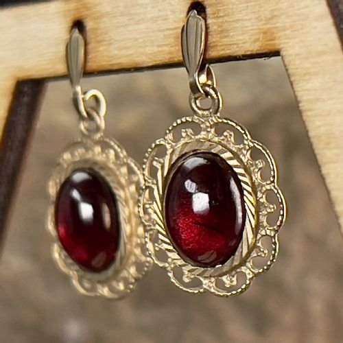 9ct Gold Cabochon Garnet Drop Dangling Earrings